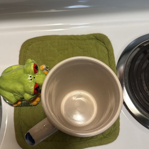 EUC Royal Norwalk Greenbrier International Inc multi size and color stripe mug. - Picture 12 of 15